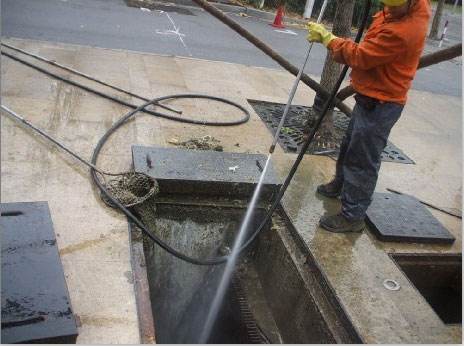 市北池底污泥如何清理